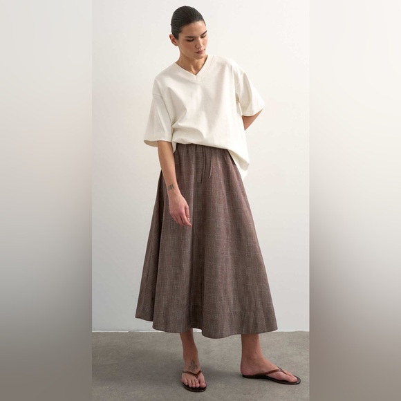Topshop Dresses & Skirts - Topshop Brown Plaid A-Line Midi Skirt